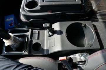 һ����� J6L�п� ��Ӣ�� 240���� 4X2 6.75�ײ�դʽ�ػ���(CA5180CCYP62K1L4A1E5)ͼƬ