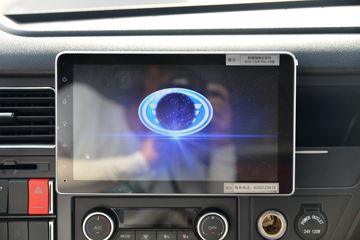 һ����� J6L�п� ��Ӣ�� 240���� 4X2 6.75�ײ�դʽ�ػ���(CA5180CCYP62K1L4A1E5)ͼƬ