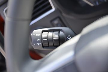 һ����� J6L�п� ��Ӣ�� 240���� 4X2 6.75�ײ�դʽ�ػ���(CA5180CCYP62K1L4A1E5)ͼƬ