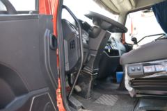 一汽解放 J6L中卡 精英版 240马力 4X2 6.75米仓栅式载货车(CA5180CCYP62K1L4A1E5)