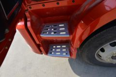 一汽解放 J6L中卡 精英版 240马力 4X2 6.75米仓栅式载货车(CA5180CCYP62K1L4A1E5)