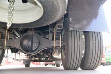 һ����� J6L�п� ��Ӣ�� 240���� 4X2 6.75�ײ�դʽ�ػ���(CA5180CCYP62K1L4A1E5)ͼƬ