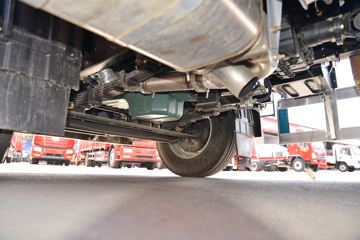 һ����� J6L�п� ��Ӣ�� 240���� 4X2 6.75�ײ�դʽ�ػ���(CA5180CCYP62K1L4A1E5)ͼƬ