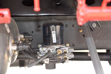 һ����� J6L�п� ��Ӣ�� 240���� 4X2 6.75�ײ�դʽ�ػ���(CA5180CCYP62K1L4A1E5)ͼƬ