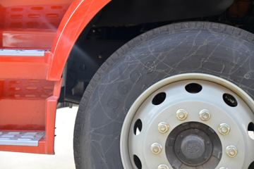 һ����� J6L�п� ��Ӣ�� 240���� 4X2 6.75�ײ�դʽ�ػ���(CA5180CCYP62K1L4A1E5)ͼƬ