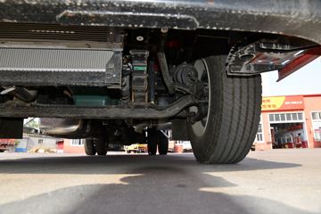 һ����� J6L�п� ��Ӣ�� 240���� 4X2 6.75�ײ�դʽ�ػ���(CA5180CCYP62K1L4A1E5)ͼƬ