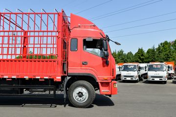 ���� ����˹V9 220���� 4X2 6.8�ײ�դʽ�ػ���(HFC5180CCYB90K2E2S)ͼƬ