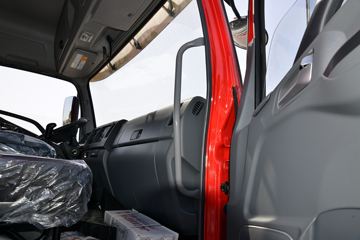 ���� ����˹V9 220���� 4X2 6.8�ײ�դʽ�ػ���(HFC5180CCYB90K2E2S)ͼƬ