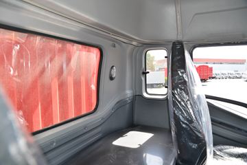 ���� ����˹V9 220���� 4X2 6.8�ײ�դʽ�ػ���(HFC5180CCYB90K2E2S)ͼƬ