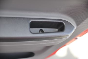 ���� ����˹V9 220���� 4X2 6.8�ײ�դʽ�ػ���(HFC5180CCYB90K2E2S)ͼƬ