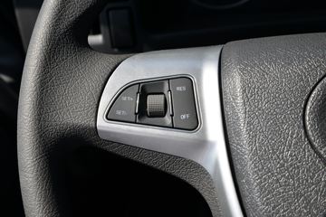 ���� ����˹V9 220���� 4X2 6.8�ײ�դʽ�ػ���(HFC5180CCYB90K2E2S)ͼƬ