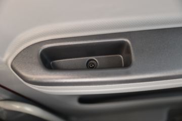 ���� ����˹V9 220���� 4X2 6.8�ײ�դʽ�ػ���(HFC5180CCYB90K2E2S)ͼƬ