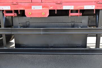 ���� ����˹V9 220���� 4X2 6.8�ײ�դʽ�ػ���(HFC5180CCYB90K2E2S)ͼƬ