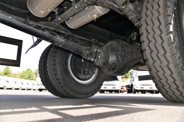 ���� ����˹V9 220���� 4X2 6.8�ײ�դʽ�ػ���(HFC5180CCYB90K2E2S)ͼƬ