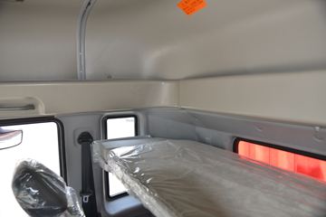 ���� �����A5L�п� 220���� 4X2 6.8����ʽ�ػ���(HFC5181XXYP3K2A50S2V)ͼƬ