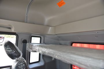 ���� �����A5L�п� 220���� 4X2 6.8����ʽ�ػ���(HFC5181XXYP3K2A50S2V)ͼƬ