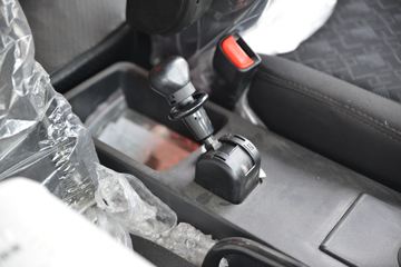 ���� �����A5L�п� 220���� 4X2 6.8����ʽ�ػ���(HFC5181XXYP3K2A50S2V)ͼƬ