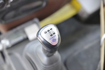 ���� �����A5L�п� 220���� 4X2 6.8����ʽ�ػ���(HFC5181XXYP3K2A50S2V)ͼƬ