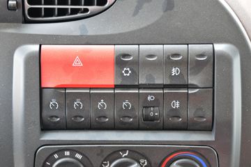 ���� �����A5L�п� 220���� 4X2 6.8����ʽ�ػ���(HFC5181XXYP3K2A50S2V)ͼƬ