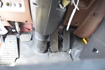 ���� �����A5L�п� 220���� 4X2 6.8����ʽ�ػ���(HFC5181XXYP3K2A50S2V)ͼƬ