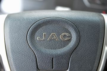 ���� �����A5L�п� 220���� 4X2 6.8����ʽ�ػ���(HFC5181XXYP3K2A50S2V)ͼƬ