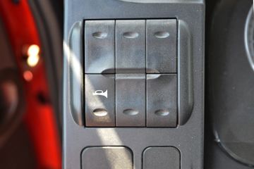 ���� �����A5L�п� 220���� 4X2 6.8����ʽ�ػ���(HFC5181XXYP3K2A50S2V)ͼƬ