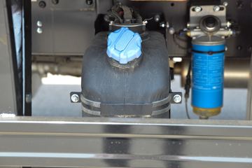 ���� �����A5L�п� 220���� 4X2 6.8����ʽ�ػ���(HFC5181XXYP3K2A50S2V)ͼƬ