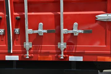 ���� �����A5L�п� 220���� 4X2 6.8����ʽ�ػ���(HFC5181XXYP3K2A50S2V)ͼƬ