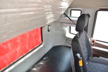 ���� �����A5L�п� 220���� 4X2 6.8�ײ�դʽ�ػ���(HFC5181CCYP3K2A50S2HV)ͼƬ