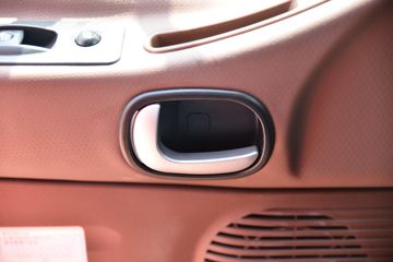 ���� �����A5L�п� 220���� 4X2 6.8�ײ�դʽ�ػ���(HFC5181CCYP3K2A50S2HV)ͼƬ