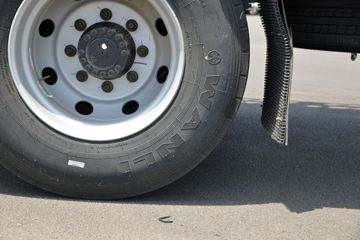 ���� �����A5L�п� 220���� 4X2 6.8�ײ�դʽ�ػ���(HFC5181CCYP3K2A50S2HV)ͼƬ