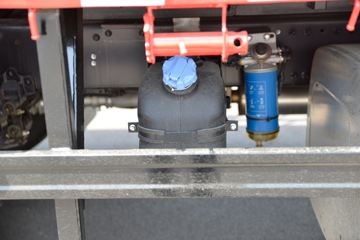 ���� �����A5L�п� 220���� 4X2 6.8�ײ�դʽ�ػ���(HFC5181CCYP3K2A50S2HV)ͼƬ