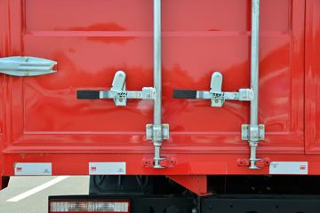 ���� �����A5L�п� 220���� 4X2 6.8�ײ�դʽ�ػ���(HFC5181CCYP3K2A50S2HV)ͼƬ