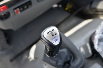 ���� ����˹V8 170���� 5.48���Ű���ʽ�ػ���(HFC5140XXYP61K1D7S)ͼƬ