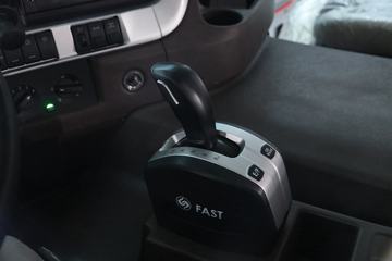 �������� ����H7 400���� 6X4 ��϶�����ж��ͼƬ