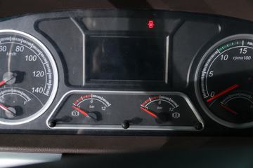 �������� ����H7 400���� 6X4 ��϶�����ж��ͼƬ