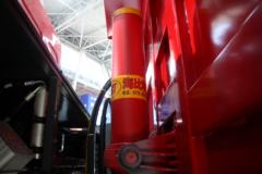 东风柳汽 乘龙H7 400马力 6X4 混合动力自卸车