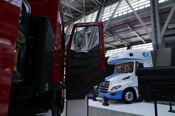 �������� ����H7 �������� 510���� 6X4 ǣ����ͼƬ