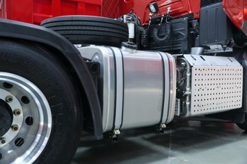 �������� ����H7 �������� 510���� 6X4 ǣ����ͼƬ