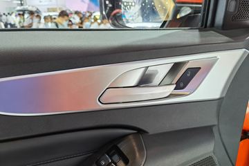 ������ 2021�� ���� 2.0T���� 190���� ���� 8���Զ� ˫��Ƥ��(����)ͼƬ