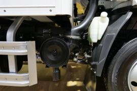 五十铃M100&nbsp;冷藏车底盘图片