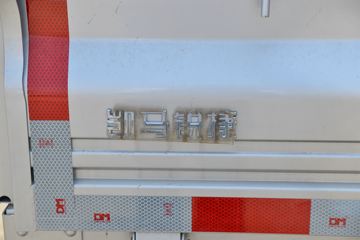 ���� ��� 1.6L 122���� 3.7�׵�������΢��(����)(KMC1033Q360D6)ͼƬ