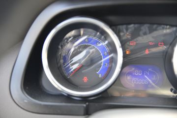 ���� ��� 1.6L 122���� 3.7�׵�����ʽ΢��(����)ͼƬ