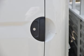 �������� ��X1 2.0L 133���� ���� 4X2 3.95�׵�������΢��(����)(KMC1039QA318D6)ͼƬ