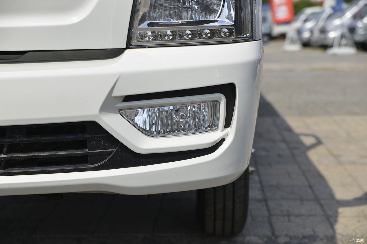 �������� ��X1 2.0L 133���� ���� 4X2 3.95�׵�������΢��(����)(KMC1039QA318D6)���                                                