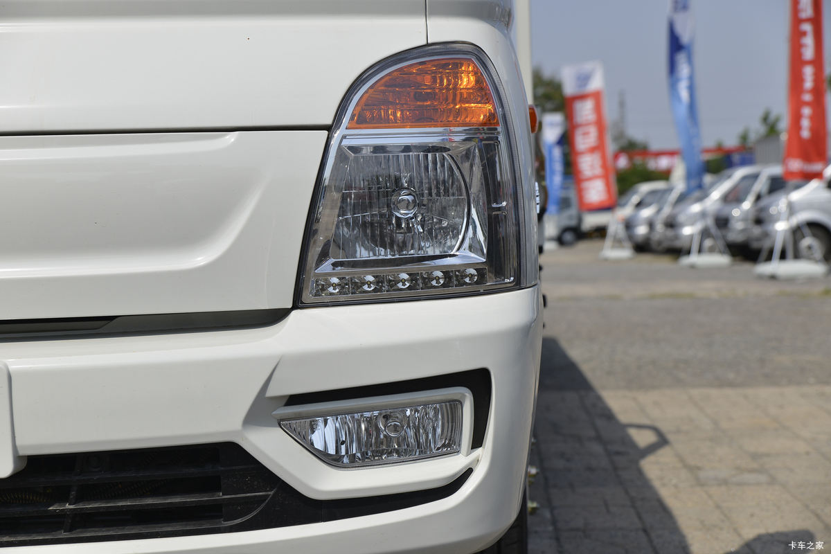 �������� ��X1 2.0L 133���� ���� 4X2 3.95�׵�������΢��(����)(KMC1039QA318D6)���                                                