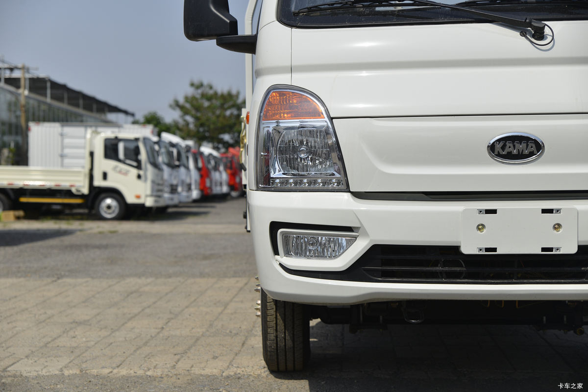 �������� ��X1 2.0L 133���� ���� 4X2 3.95�׵�������΢��(����)(KMC1039QA318D6)���                                                