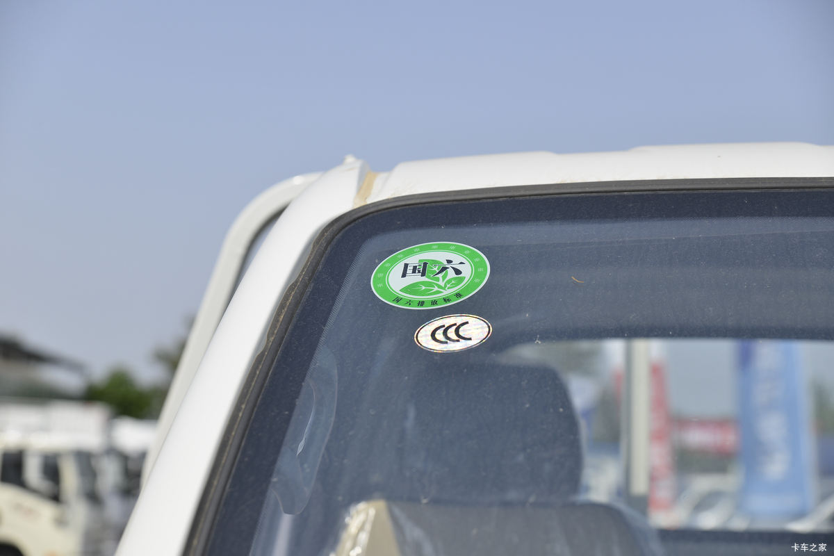 �������� ��X1 2.0L 133���� ���� 4X2 3.95�׵�������΢��(����)(KMC1039QA318D6)���                                                