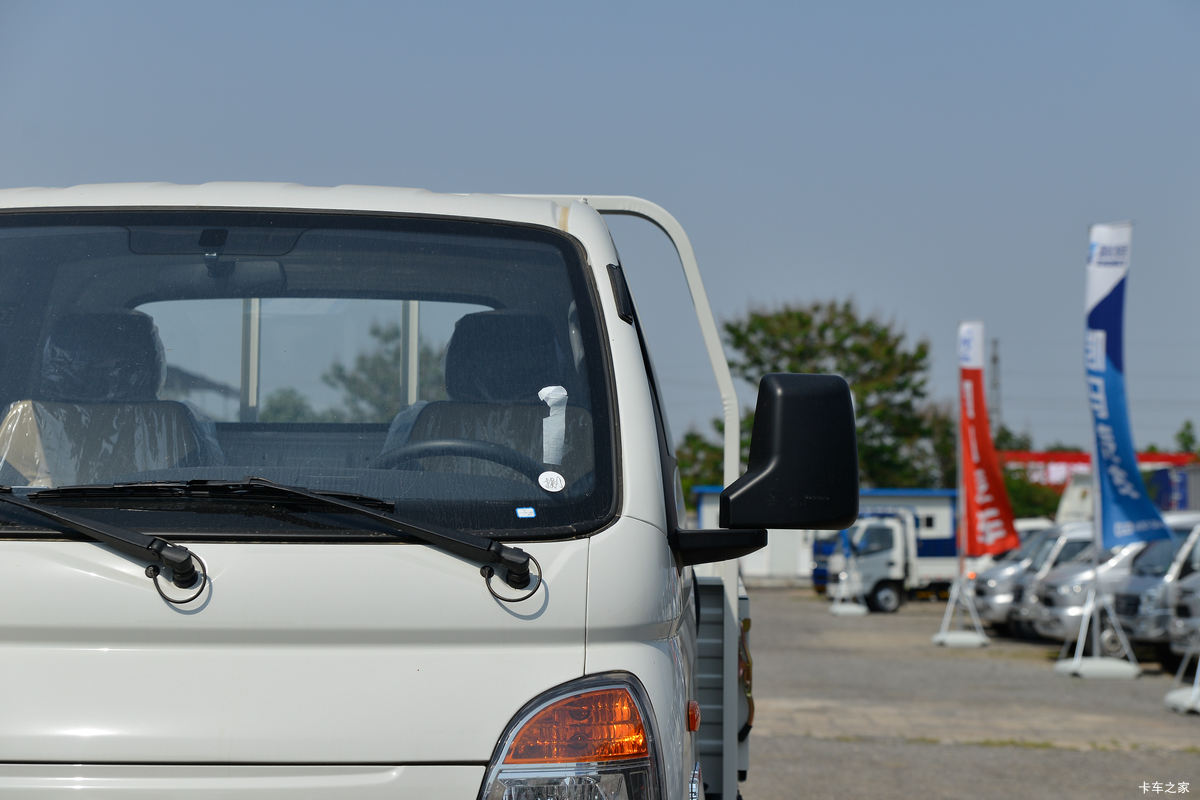 �������� ��X1 2.0L 133���� ���� 4X2 3.95�׵�������΢��(����)(KMC1039QA318D6)���                                                