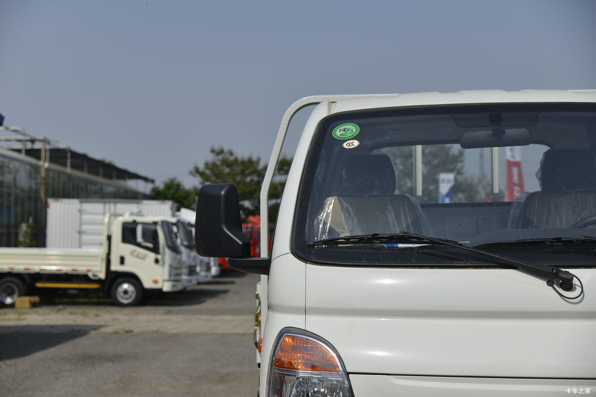 �������� ��X1 2.0L 133���� ���� 4X2 3.95�׵�������΢��(����)(KMC1039QA318D6)���                                                